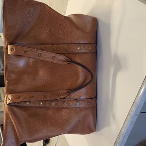 Chico - Large capacity carmel tote bag.